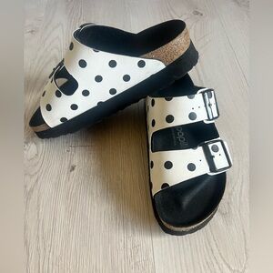 Pilcro birkens size 37 polka dot